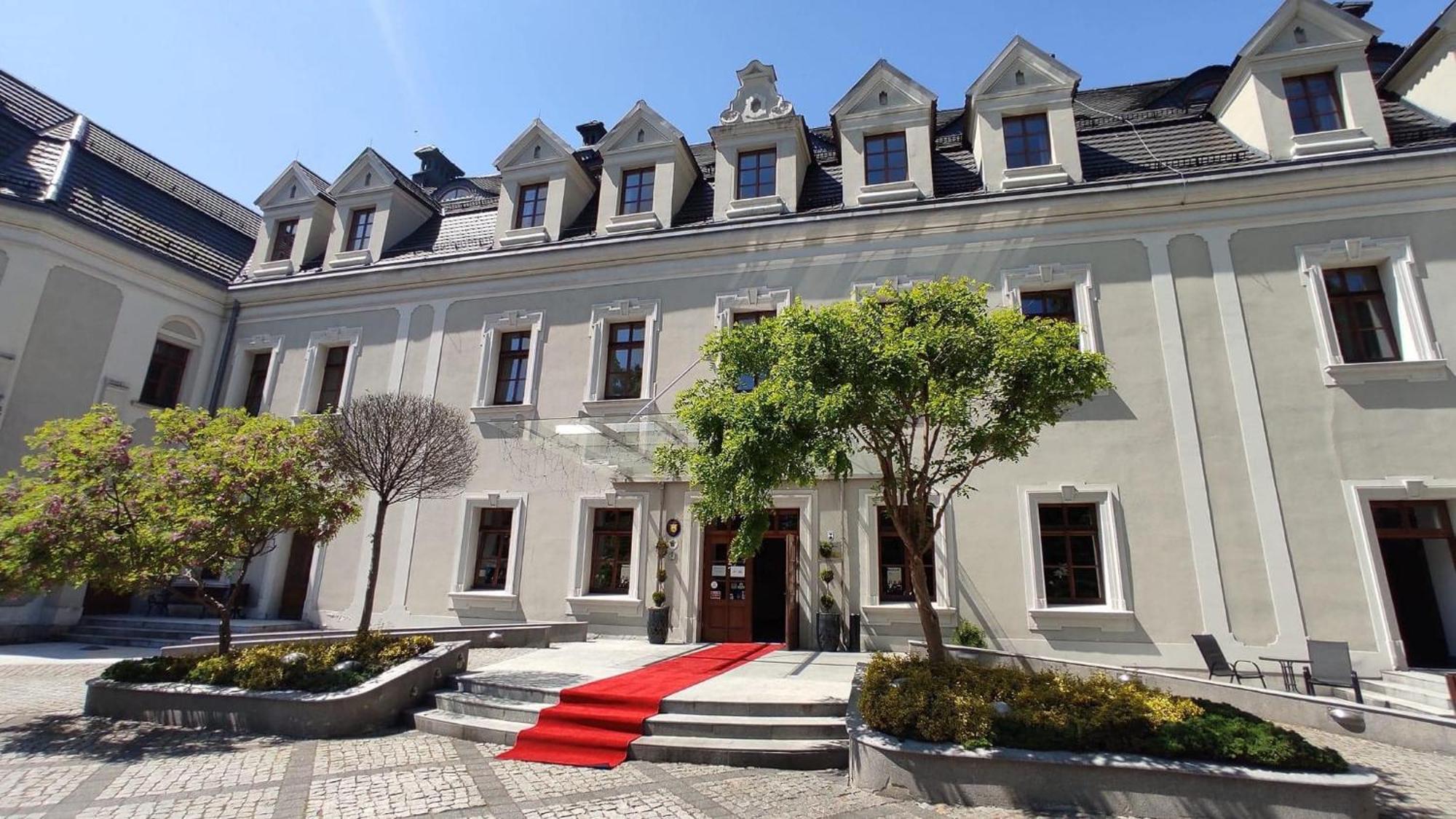 Hotel Zamek Lubliniec Exterior foto